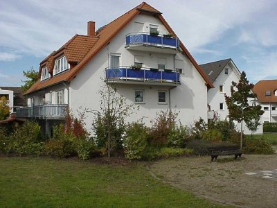 Von privat zu vermieten: Schöne 3 Zimmer-Wohnung in Dreieich-Offenthal max.für 3 Personen