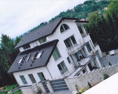 Elegante Villa mit Panoramablick auf die Warburger Altstadt