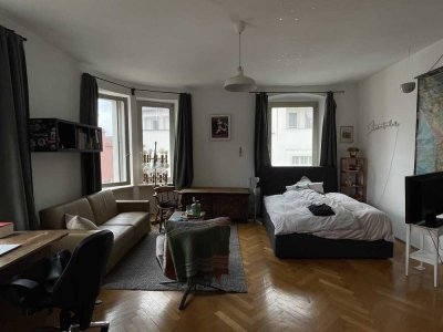 Schöne 1-Zimmer-Wohnung mit Domblick am Haidplatz
