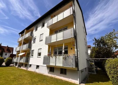 SEHR GEPFLEGTES MEHRFAMILIENHAUS MIT ENTWICKLUNGSPOTENZIAL