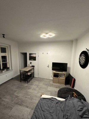 *NACHMIETER/IN GESUCHT!* Modernisierte Einraumwohnung in zentraler Lage