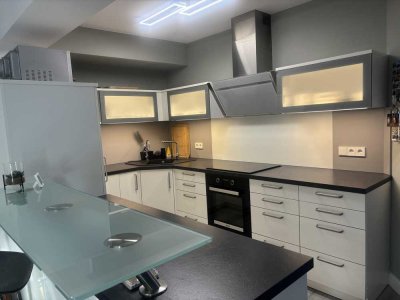 Moderne 4-Zi.-Whg. (102 m²) | EBK + TG | umfassend modernisiert 2021