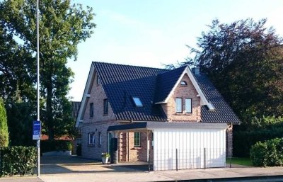 Kapitänshaus, ehem. KSW Musterhaus, Einfamilienhaus in Quickborn-Heide, Quickborn