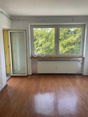 Vollständig renovierte 3-Raum-Wohnung mit Balkon in Nürnberg