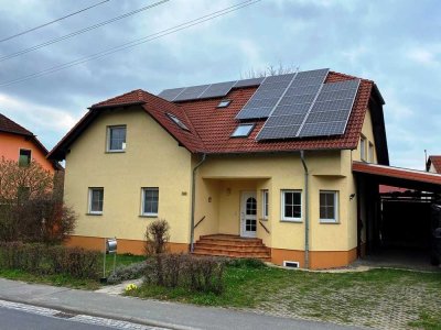 Großes Ein- bis Zweifamilienhaus mit Luft-Wärmepumpe und Photovoltaikanlage!