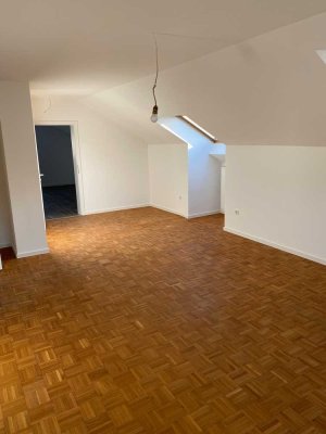 +++ Wunderschöne 90 m² DG- Wohnung in Aplerbeck zu vermieten +++