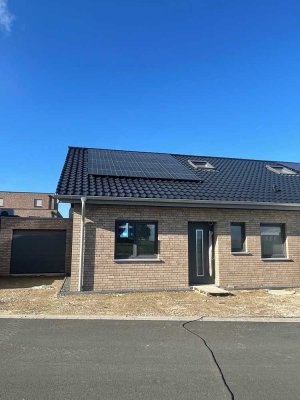 Neubau: seniorengerechte Doppelhaushälfte in Gangelt-Birgden