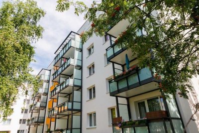 Gemütliche 3-Raumwohnung mit großem Balkon sucht neue Mieter*innen!