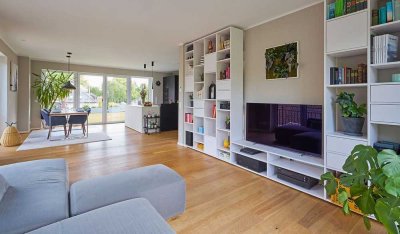 Moderne, lichtdurchflutete Staffelgeschoss-Wohnung in zentraler Lage mit großer Dachterrasse!