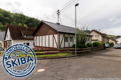 Freistehender Bungalow mit Garten im ruhigen Wohngebiet von Adenau