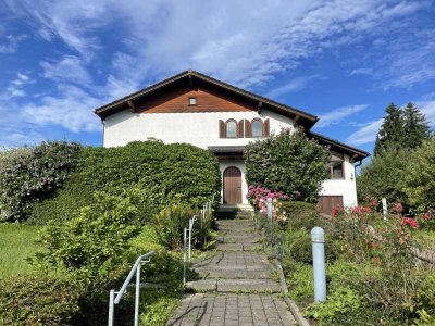 Charmantes Einfamilienhaus mit großzügigen Garten in Neubeuern zur Vermietung!