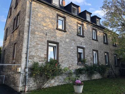 Ruhige komplett sanierte 2 Zimmeraltbauwohnung in Heidingsfeld