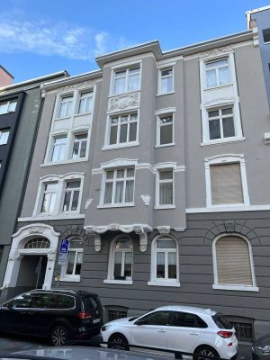 Altbau: Komplettsanierte 1-Zimmer-Wohnung mit Wohnküche in Offenbach Stadtmitte