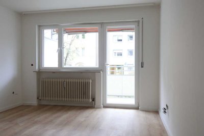 Frisch saniertes Wohnen im Erdgeschoss – 2-Zimmer-Wohnung mit großem Balkon in Nürnberg