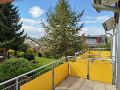 Gepflegte 1-Zimmer-Wohnung mit schöner Innenausstattung mit Balkon, Bad und EBK in Pfullingen