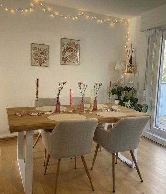 Helle & ruhig gelegene 3-Zimmer-Wohnung mit Balkon – Untermiete Juli–September