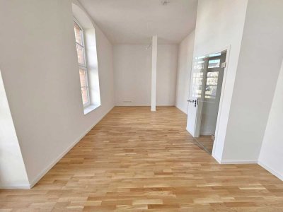 Exklusive Denkmalwohnung -  5 Zimmer, Dachterrasse,Parkett,Tageslichtbad,Gäste-WC, Stellplatz, EBK