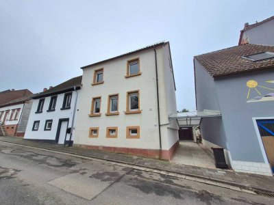 Gepflegtes Einfamilienhaus in Kaiserslautern-Siegelbach