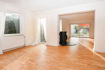 Großzügiges Reihenendhaus auf drei Etagen – Ideal für Familien & Platzliebhaber!