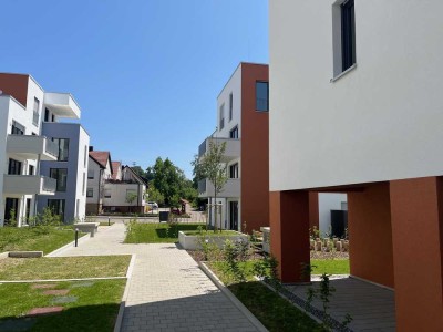 PERFEKTE KAPITALANLAGE: Neubauwohnung mit Garten & Stellplatz!