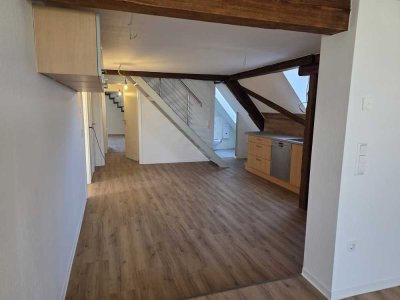 neu sanierte 4 Zimmerwohnung in ruhiger Lage mit Einbauküche