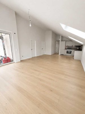 NEUBAU-ERSTBEZUG v. privat - LOFT Charakter 3,5 Zimmer Dachgeschosswohnung mit Balkon
