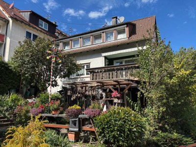 Vielseitig nutzbares Wohnhaus in zentraler Lage von Zavelstein!