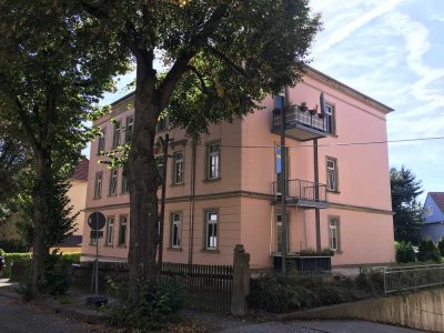 Schicke Wohnung mit Balkon und EBK in Briesnitz! Kurzfristig verfügbar!
