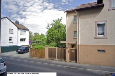 ruhige 2-Zimmer Wohnung in Aschaffenburg-Damm im Jahr 2005 umfassend modernisiert