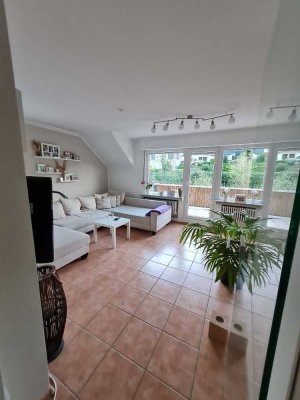 Schöne 2-Zimmer-Dachgeschosswohnung mit Loggia