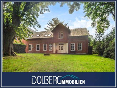 ----Alleinlage----
Resthof mit saniertem Wohnhaus