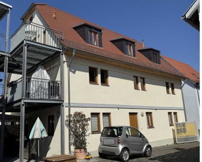 Charmante 4-Zimmer-DG-Maisonette-Wohnung mit Balkon in Bergen-Enkheim