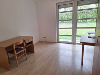 helles Appartement mit Pantryküche, Stellplatz und Gartenabteil - Studenten und Berufseinsteiger