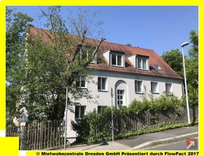BÜHLAU - schöne Wohnung mit großem Südbalkon !!!