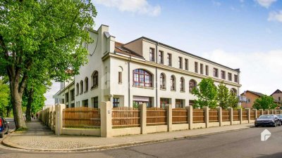 Denkmalgeschützter Wohntraum: Bezaubernde 4-Zi-Wohnung mit Stellplatz & hochwertiger EBK