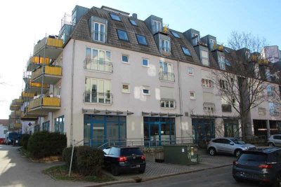 Leipzig Lindenau: Schöne Dreiraumwohnung mit Westbalkon u. TG-Stellplatz