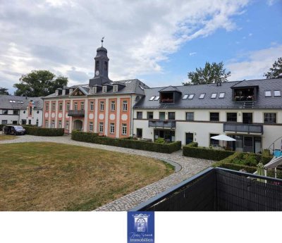 Exklusiver Dachtraum über 2 Etagen - Ideale Familienwohnung im historischen Rittergut!