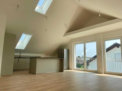 Erstbezug nach Sanierung mit Einbauküche: Schöne 5-Zimmer-DG-Wohnung in Buxheim