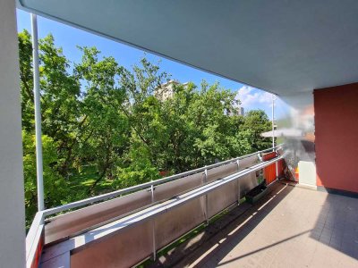 Mitten im Tiergarten*SONNENBALKON*Gropius-Bau*Top-Zustand*4 Zimmer im 4. OG*LIFT**Einbauküche