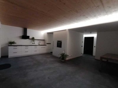Stilvolle 2,5-Zimmer-EG-Wohnung mit Einbauküche in Karlsruhe