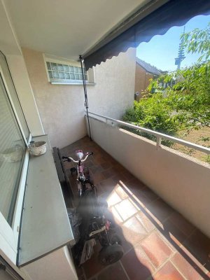 Geräumige , sonnige 4-Zi Wohnung in Hannover-Bothfeld , 2 Bäder, Balkon, hochwertige Einbauküche