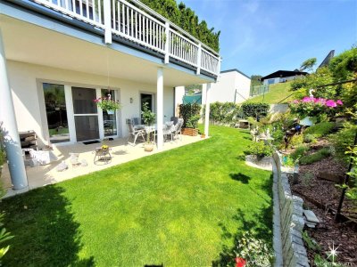 Neuwertige Wohnung mit eigenem Garten in Seeboden. Tiefgaragenplatz. Dem See so nah.