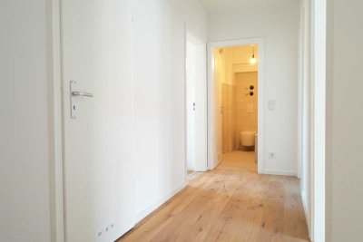 Erstbezug nach Sanierung mit Einbauküche und Balkon: freundliche 3-Zimmer-Wohnung in München