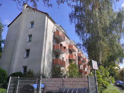 Möblierte Wohnung mit Balkon, Einbauküche im 1.Obergeschoss