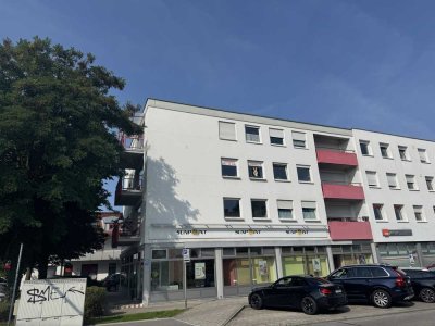Geschmackvolle, vollständig renovierte 2,5-Zimmer-Wohnung mit Balkon in Germering