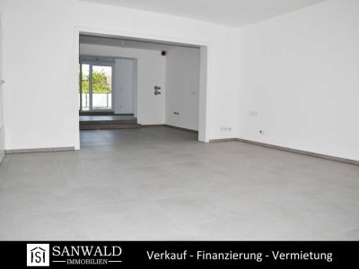 Luxuriöse 4,5-Zimmer mit großer Dachterrasse und Blick ins Grüne im Zweifamilienhaus