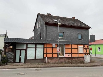 Wohn- und Geschäftshaus in Bielen