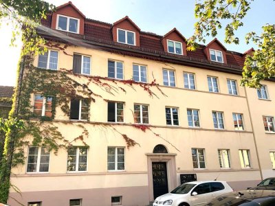 Charmante Erdgeschosswohnung mit Balkon in ruhiger Lage