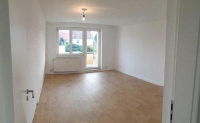 Schöne 3 Zimmer EG-Wohnung mit EBK u. Balkon in Altenburg