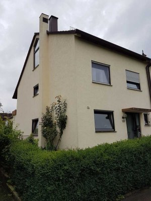 Familienfreundliches Reihenendhaus im Grünen in Ludwigsburg-Ossweil